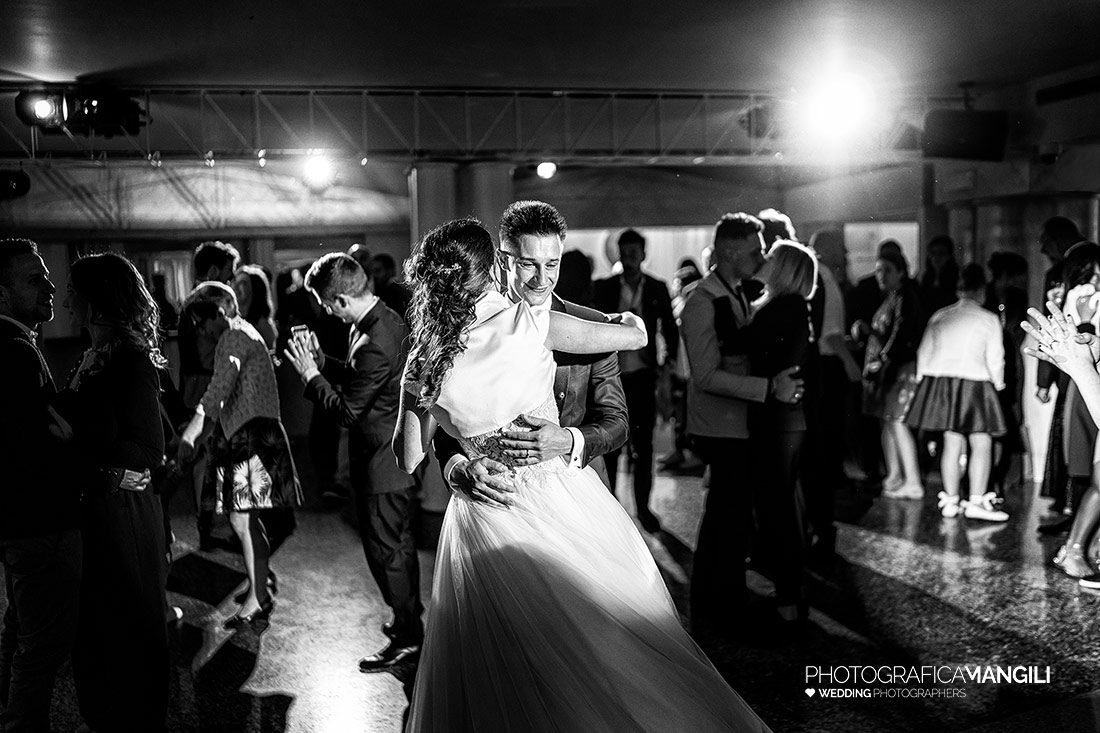 070 sposi matrimonio wedding festa ballo la palma palazzago bergamo blackandwhite 070 sposi matrimonio wedding festa ballo la palma palazzago bergamo blackandwhite