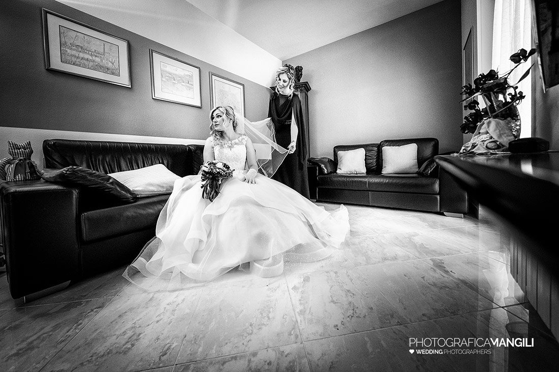012 reportage preparativi sposa foto matrimonio bergamo 1 012 reportage preparativi sposa foto matrimonio bergamo 1