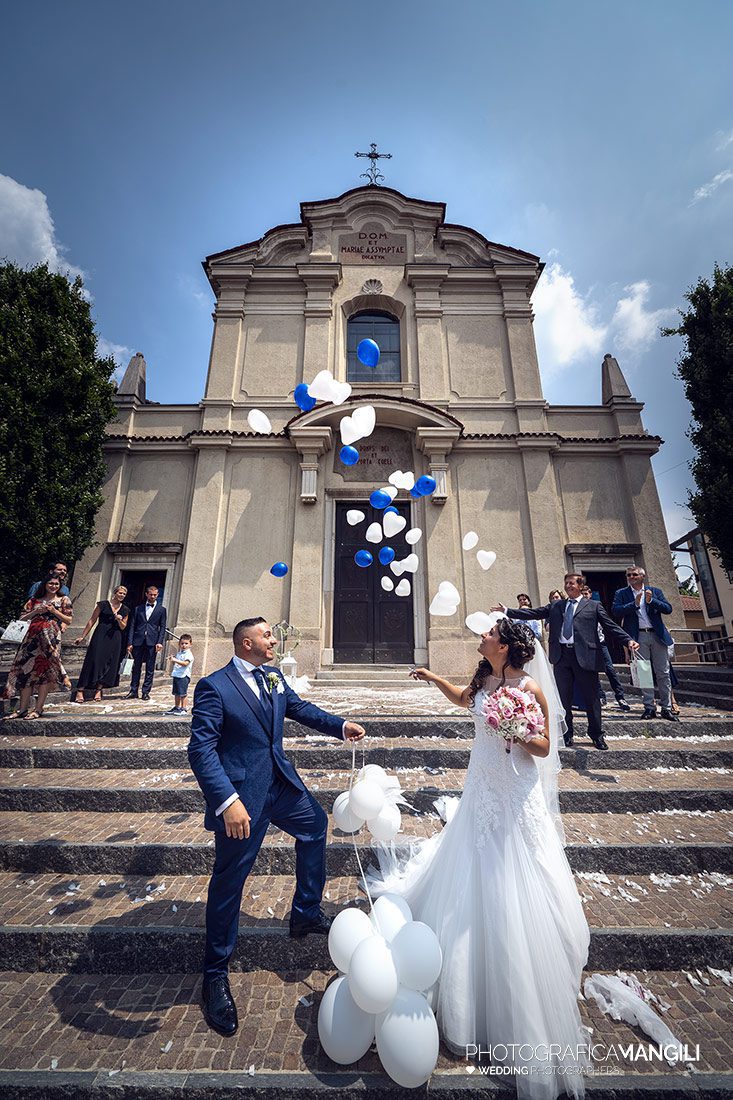 034 reportage cerimonia uscita chiesa carbonate como sposi foto matrimonio bergamo 034 reportage cerimonia uscita chiesa carbonate como sposi foto matrimonio bergamo