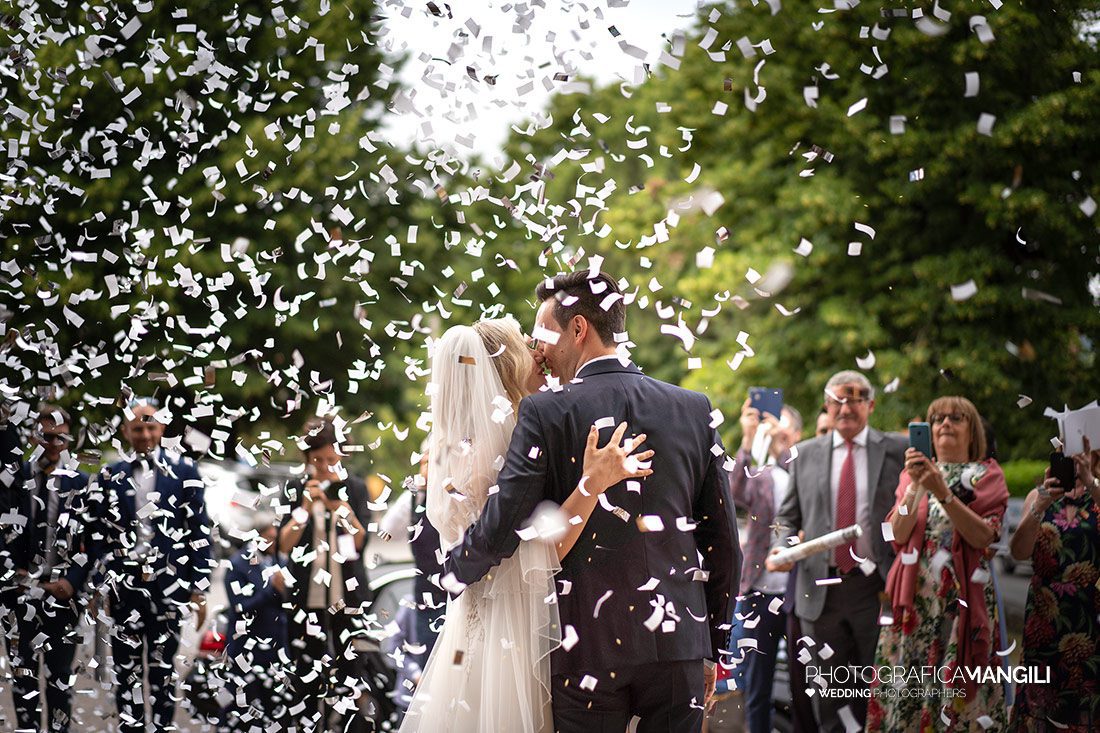 034 reportage chiesa rovagnate lecco sposi uscita cerimonia foto matrimonio wedding 034 reportage chiesa rovagnate lecco sposi uscita cerimonia foto matrimonio wedding