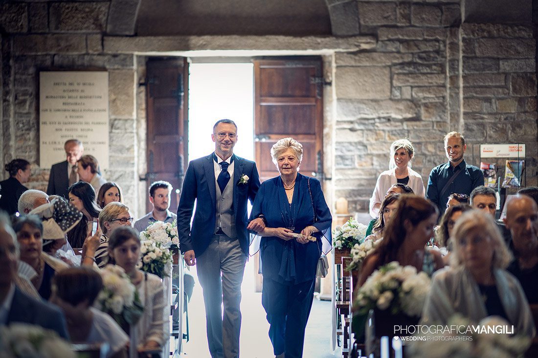 010 reportage ingresso chiesa arlate calco lecco sposi cerimonia foto matrimonio wedding 010 reportage ingresso chiesa arlate calco lecco sposi cerimonia foto matrimonio wedding