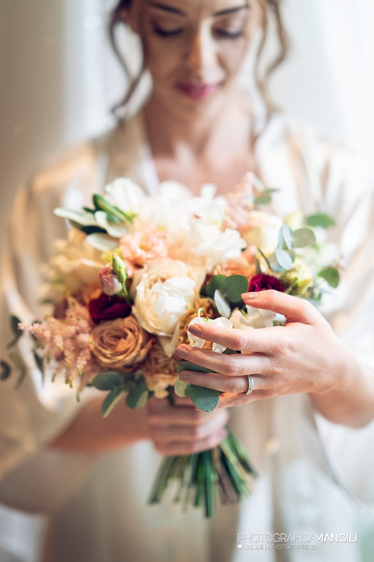 012 reportage wedding bouquet sposa foto matrimonio villa paradeisos varese 012 reportage wedding bouquet sposa foto matrimonio villa paradeisos varese