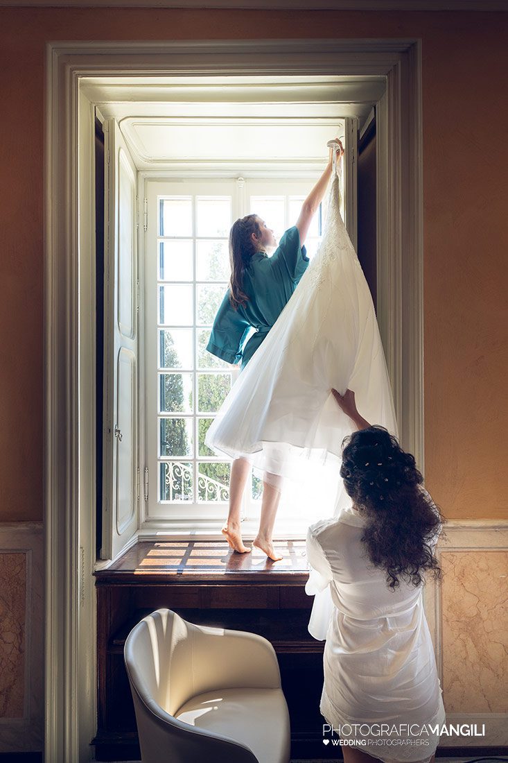 013 reportage preparativi sposa abito foto matrimonio villa cipressi varenna lecco 013 reportage preparativi sposa abito foto matrimonio villa cipressi varenna lecco