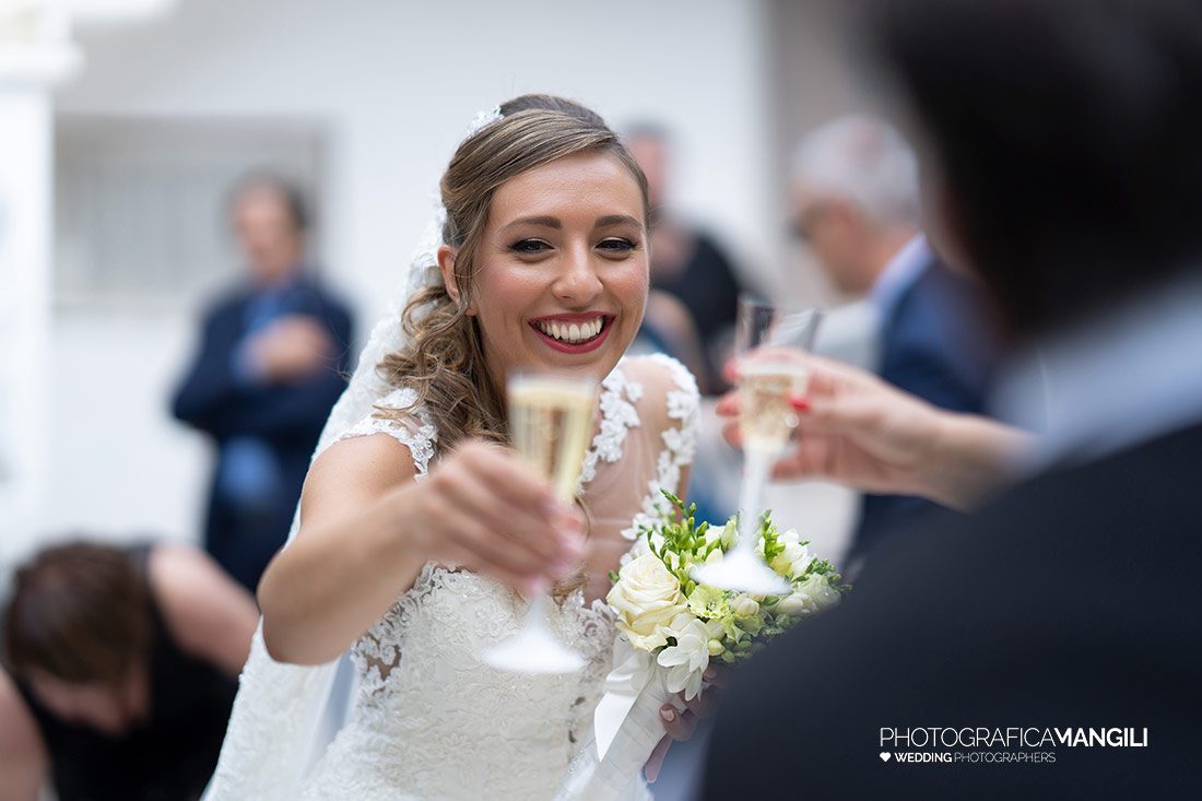 013 reportage preparativi sposa brindisi foto matrimonio wedding carugo como 013 reportage preparativi sposa brindisi foto matrimonio wedding carugo como