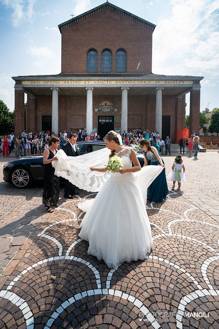 017 reportage ingresso chiesa carugo como sposi cerimonia foto matrimonio wedding 017 reportage ingresso chiesa carugo como sposi cerimonia foto matrimonio wedding