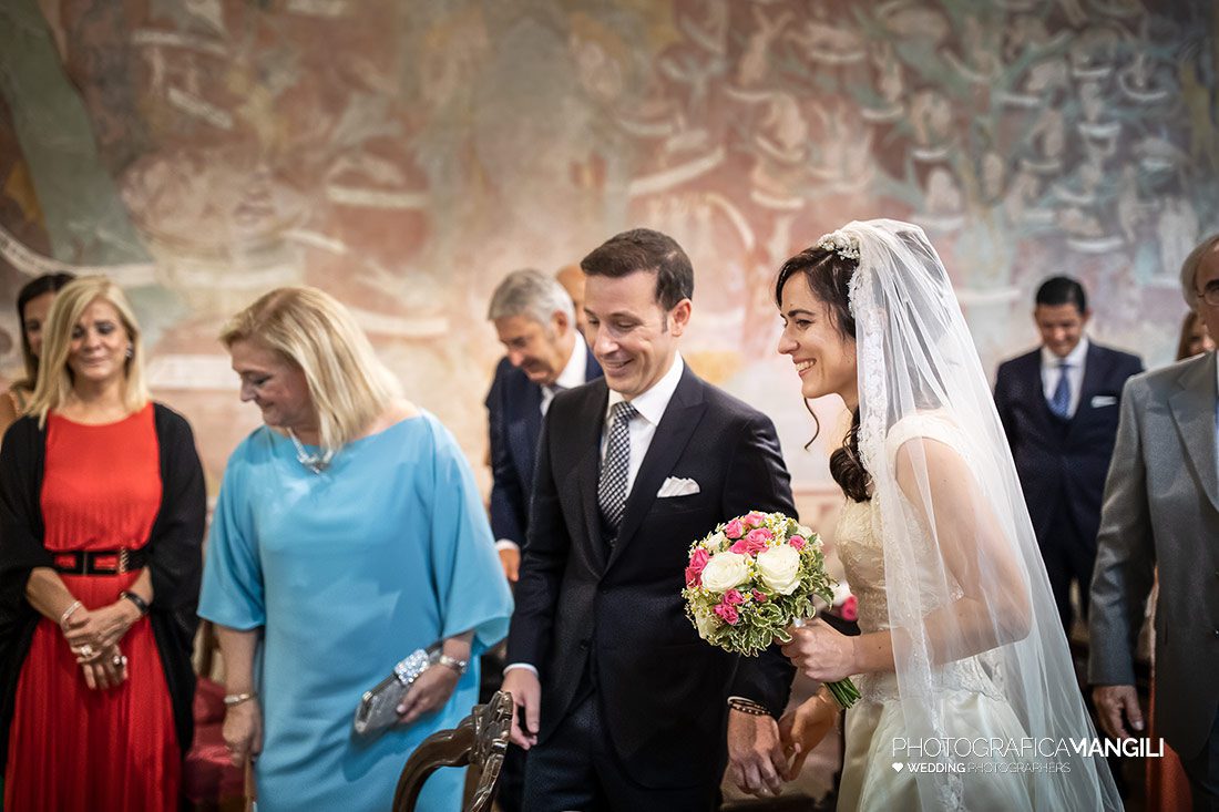 021 reportage ingresso chiesa san giorgio mandello del lario lecco sposi cerimonia foto matrimonio wedding 021 reportage ingresso chiesa san giorgio mandello del lario lecco sposi cerimonia foto matrimonio wedding