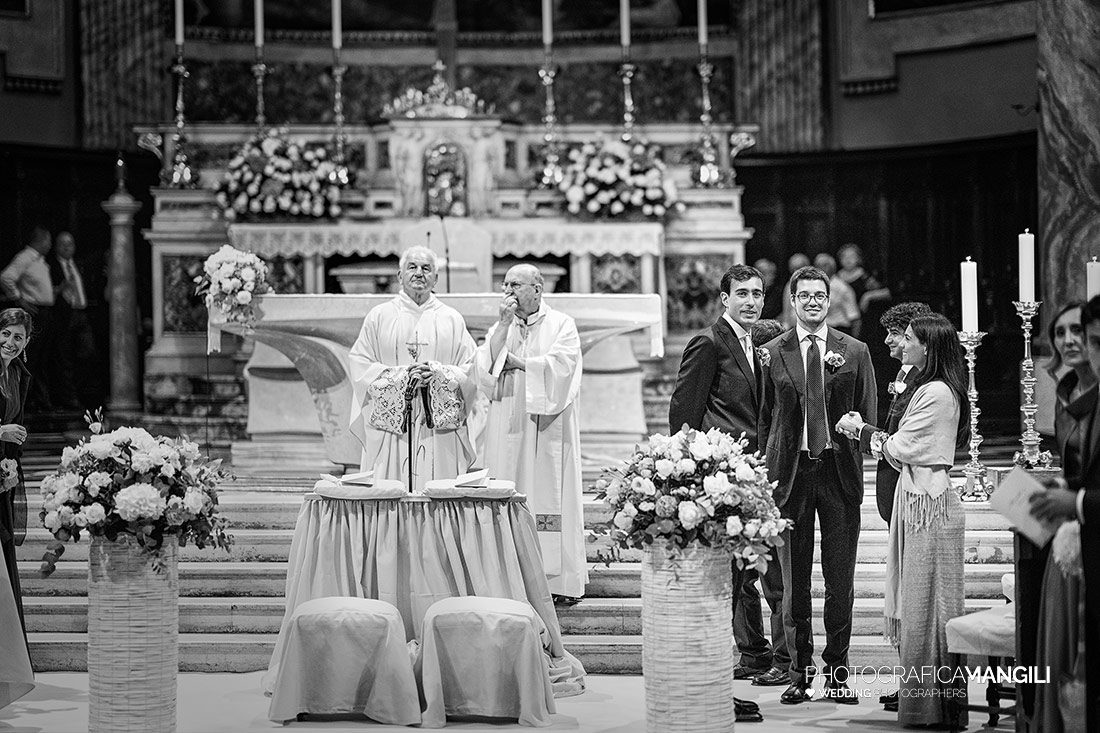 023 reportage wedding ingresso chiesa sposa foto matrimonio bergamo