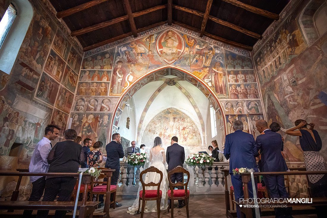 024 reportage chiesa san giorgio mandello del lario lecco sposi cerimonia foto matrimonio wedding 024 reportage chiesa san giorgio mandello del lario lecco sposi cerimonia foto matrimonio wedding
