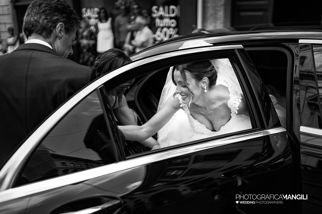 024 reportage wedding ingresso chiesa sposa foto matrimonio bergamo