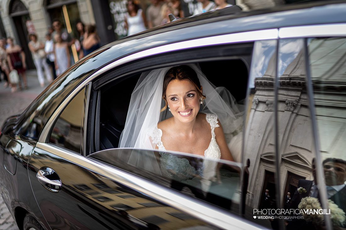 025 reportage wedding ingresso chiesa sposa foto matrimonio bergamo