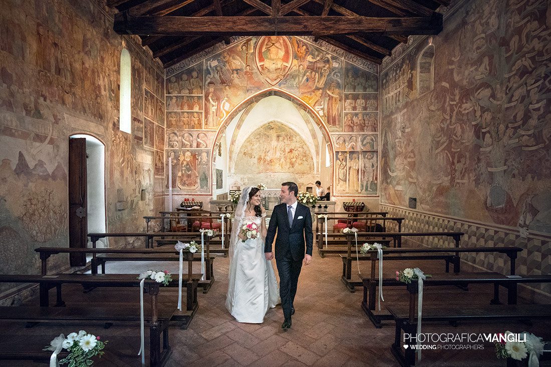 027 reportage chiesa san giorgio mandello del lario lecco sposi cerimonia foto matrimonio wedding 027 reportage chiesa san giorgio mandello del lario lecco sposi cerimonia foto matrimonio wedding