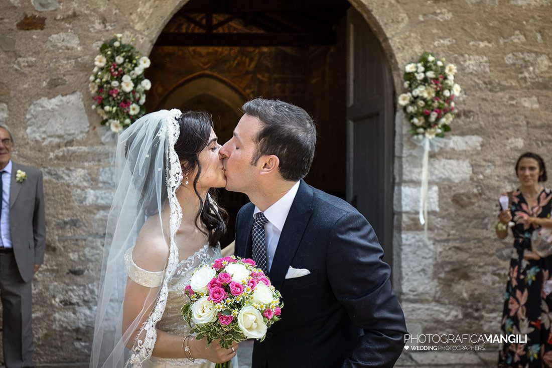 029 reportage uscita chiesa lancio riso san giorgio mandello del lario lecco sposi cerimonia foto matrimonio wedding 029 reportage uscita chiesa lancio riso san giorgio mandello del lario lecco sposi cerimonia foto matrimonio wedding