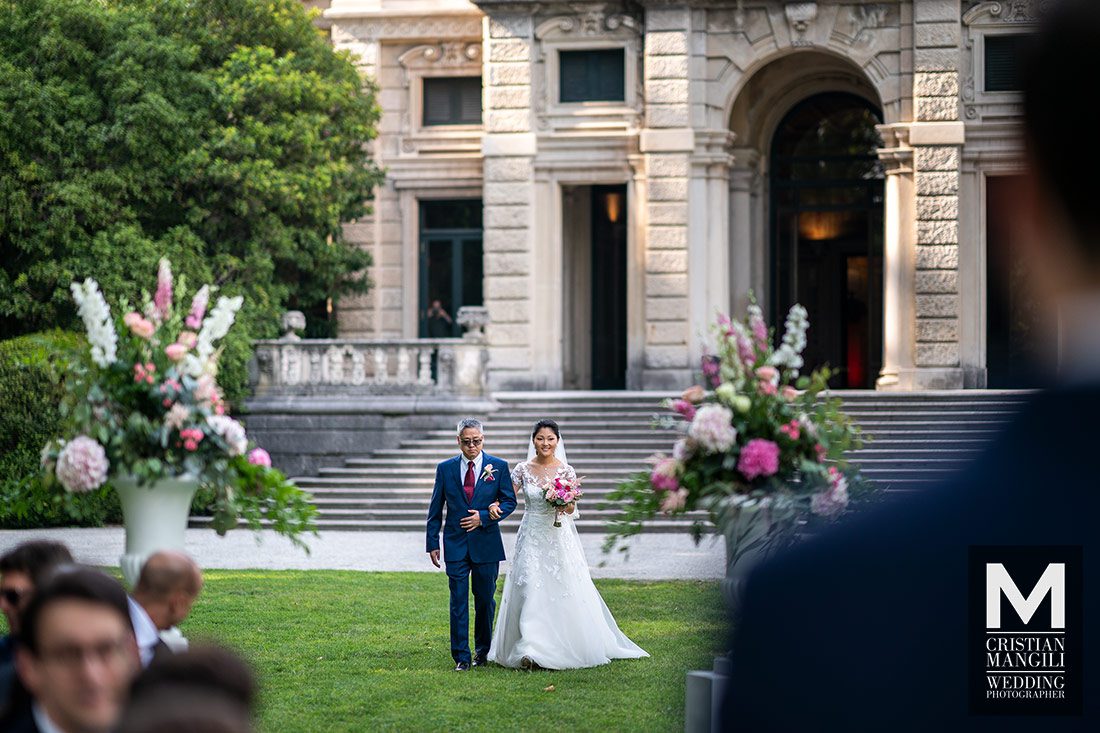 044 reportage sposi ingresso cerimonia rito civile foto matrimonio wedding villa erba cernobbio lago como 044 reportage sposi ingresso cerimonia rito civile foto matrimonio wedding villa erba cernobbio lago como