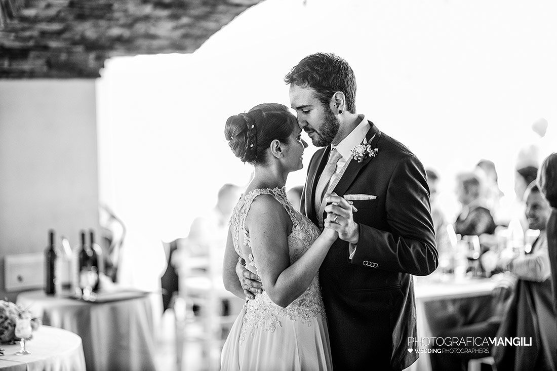 044 reportage wedding ritratti ballo sposi foto matrimonio madonnina barni como 044 reportage wedding ritratti ballo sposi foto matrimonio madonnina barni como