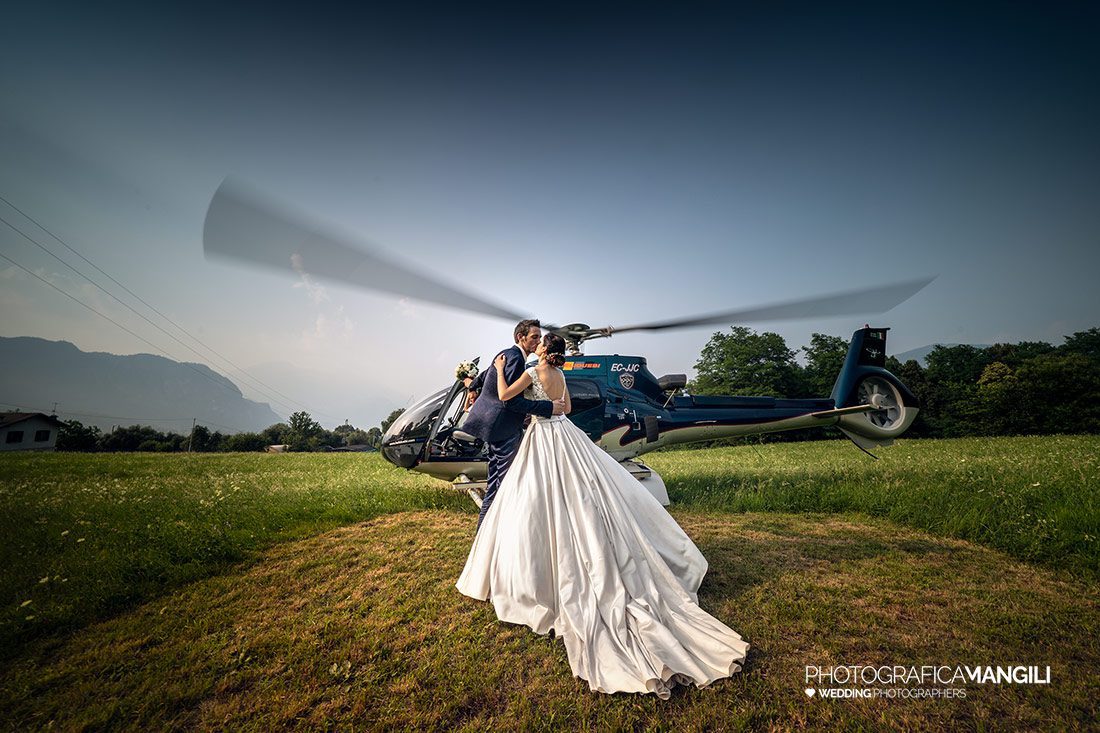 045 reportage sposi foto matrimonio elicottero wedding madonnina barni como 045 reportage sposi foto matrimonio elicottero wedding madonnina barni como