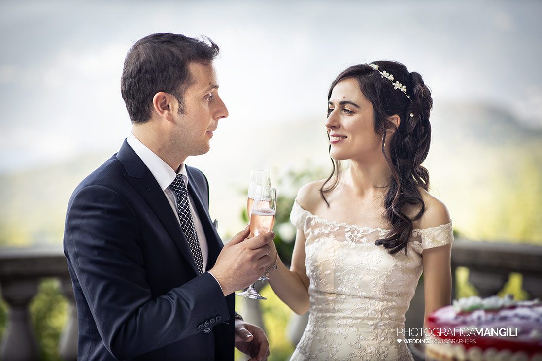 054 reportage wedding sposi foto ritratto brindisi matrimonio villa pietraluna civenna como 054 reportage wedding sposi foto ritratto brindisi matrimonio villa pietraluna civenna como
