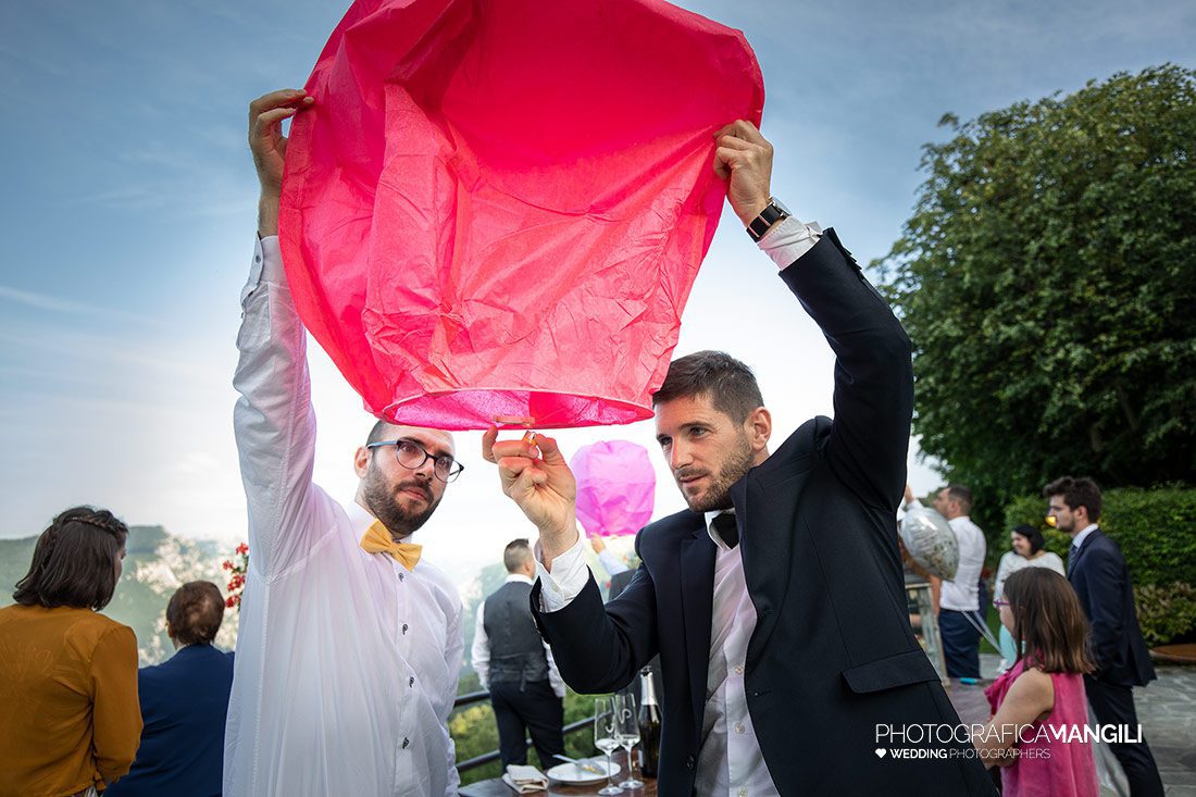 055 reportage wedding ritratti lanterne sposi foto matrimonio madonnina barni como 055 reportage wedding ritratti lanterne sposi foto matrimonio madonnina barni como