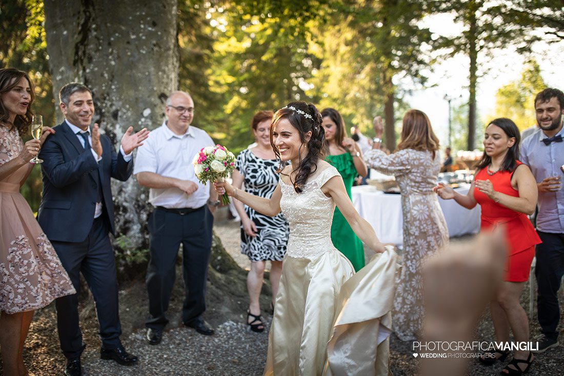 058 reportage wedding sposi foto ritratto ballo matrimonio villa pietraluna civenna como 058 reportage wedding sposi foto ritratto ballo matrimonio villa pietraluna civenna como