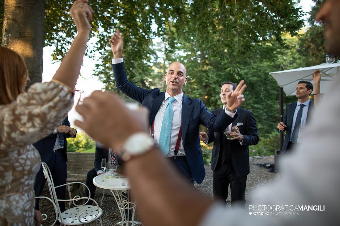 064 reportage wedding sposi foto ritratto balli matrimonio villa pietraluna civenna como 064 reportage wedding sposi foto ritratto balli matrimonio villa pietraluna civenna como