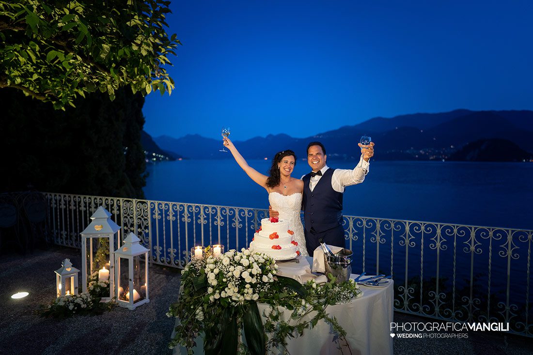 066 reportage sposi foto matrimonio taglio torta wedding villa cipressi varenna lecco lago como 066 reportage sposi foto matrimonio taglio torta wedding villa cipressi varenna lecco lago como