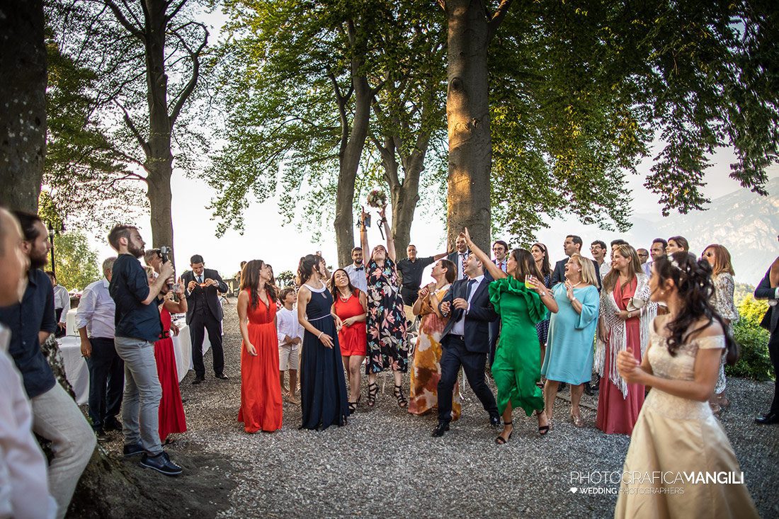 071 reportage wedding sposi foto balli matrimonio villa pietraluna civenna como 071 reportage wedding sposi foto balli matrimonio villa pietraluna civenna como