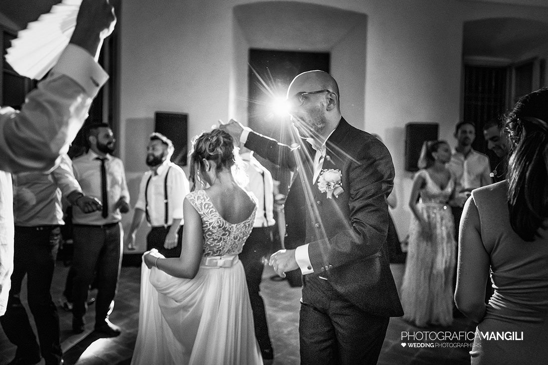 079 reportage sposi foto matrimonio balli fetsa wedding palazzo gallio gravedona 079 reportage sposi foto matrimonio balli fetsa wedding palazzo gallio gravedona