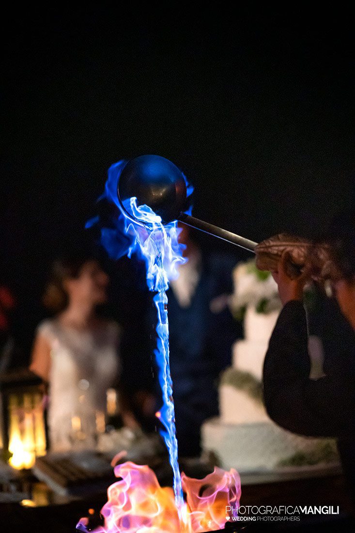 082 reportage sposi foto taglio torta matrimonio wedding madonnina barni como 082 reportage sposi foto taglio torta matrimonio wedding madonnina barni como