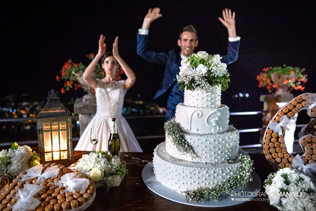 083 reportage sposi foto matrimonio taglio torta wedding madonnina barni como 083 reportage sposi foto matrimonio taglio torta wedding madonnina barni como
