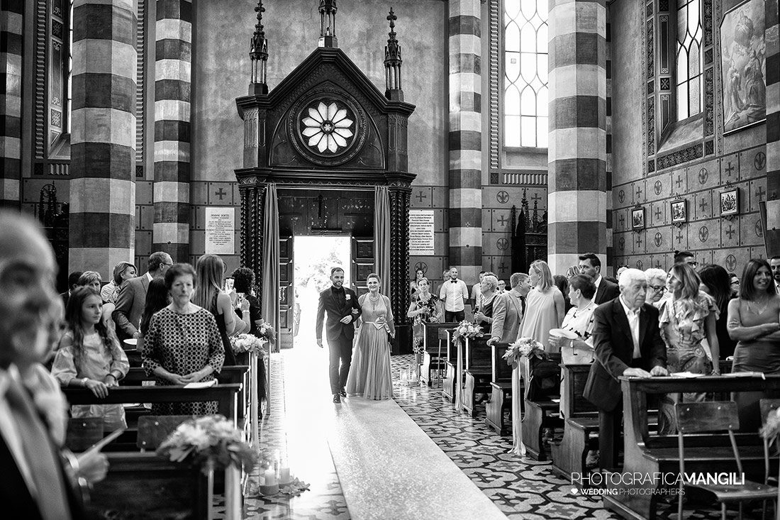 016 reportage wedding ingresso chiesa sposo foto matrimonio bergamo 016 reportage wedding ingresso chiesa sposo foto matrimonio bergamo