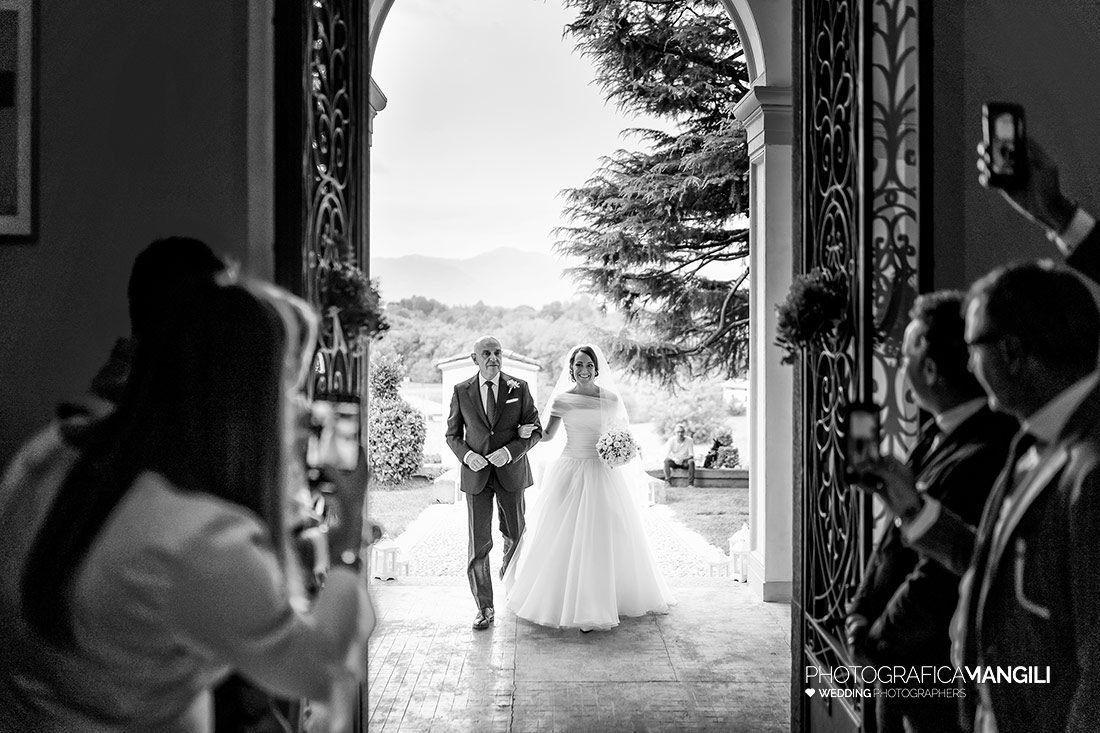 018 reportage arrivo ingresso sposi foto matrimonio santuario wedding bulciago lecco 018 reportage arrivo ingresso sposi foto matrimonio santuario wedding bulciago lecco