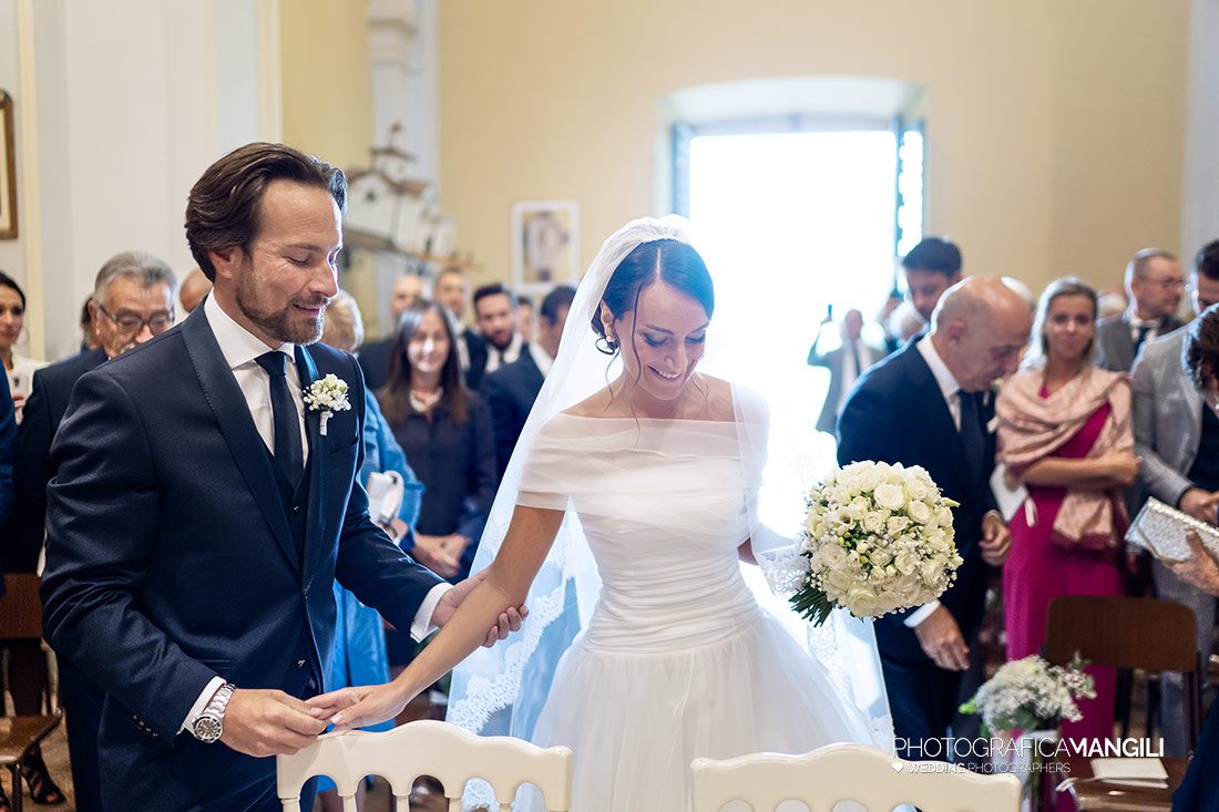 020 reportage arrivo ingresso sposi foto matrimonio santuario wedding bulciago lecco 020 reportage arrivo ingresso sposi foto matrimonio santuario wedding bulciago lecco