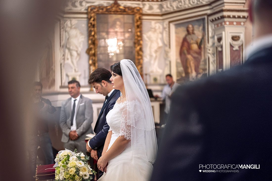 021 reportage sposi cerimonia foto chiesa san lorenzo matrimonio wedding suisio bergamo 021 reportage sposi cerimonia foto chiesa san lorenzo matrimonio wedding suisio bergamo