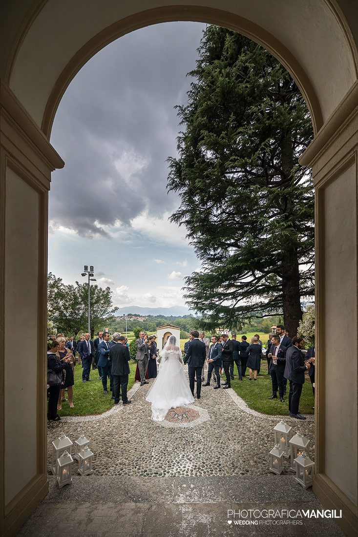 029 reportage cerimonia santuario sposi foto matrimonio uscita wedding bulciago lecco 029 reportage cerimonia santuario sposi foto matrimonio uscita wedding bulciago lecco