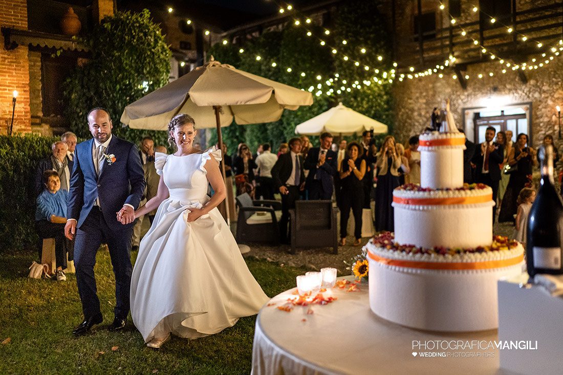 069 reportage wedding sposi foto taglio torta matrimonio castello marigolda curno bergamo 069 reportage wedding sposi foto taglio torta matrimonio castello marigolda curno bergamo