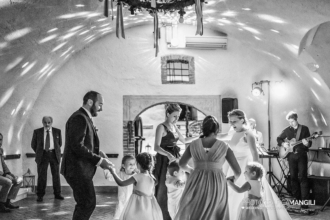 084 reportage wedding sposi foto balli matrimonio castello marigolda curno bergamo 084 reportage wedding sposi foto balli matrimonio castello marigolda curno bergamo