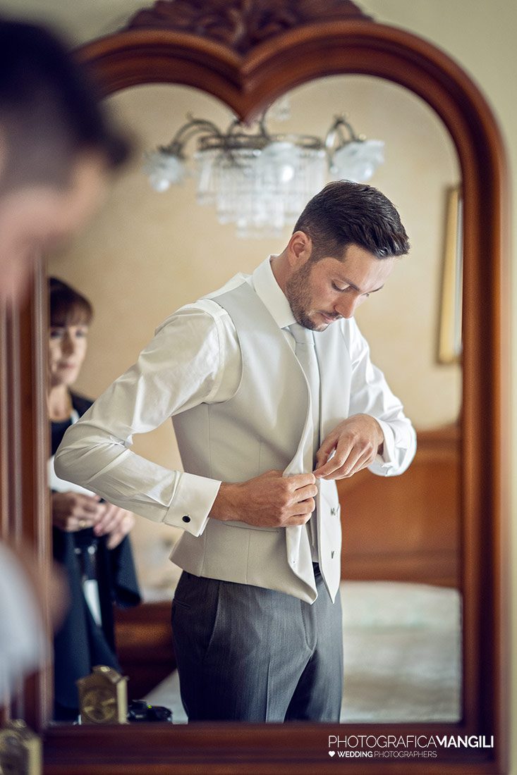 004 reportage preparativi sposo foto matrimonio wedding terno isola bergamo 004 reportage preparativi sposo foto matrimonio wedding terno isola bergamo