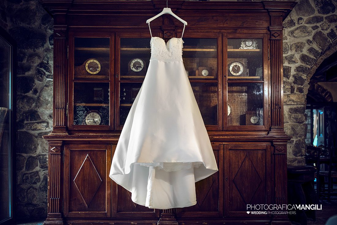 004 reportage preparazione sposa foto matrimonio wedding castello rossino lecco lago como 004 reportage preparazione sposa foto matrimonio wedding castello rossino lecco lago como