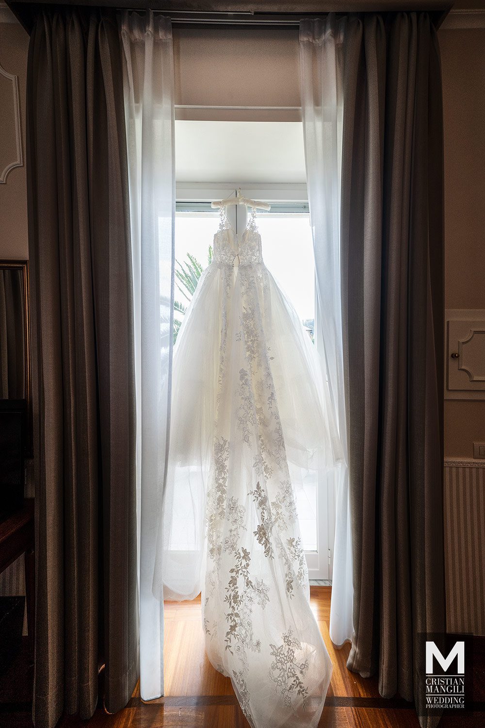 005 reportage photos dressing bride wedding grand hotel miramare santa margherita ligure genova italy 005 reportage photos dressing bride wedding grand hotel miramare santa margherita ligure genova italy