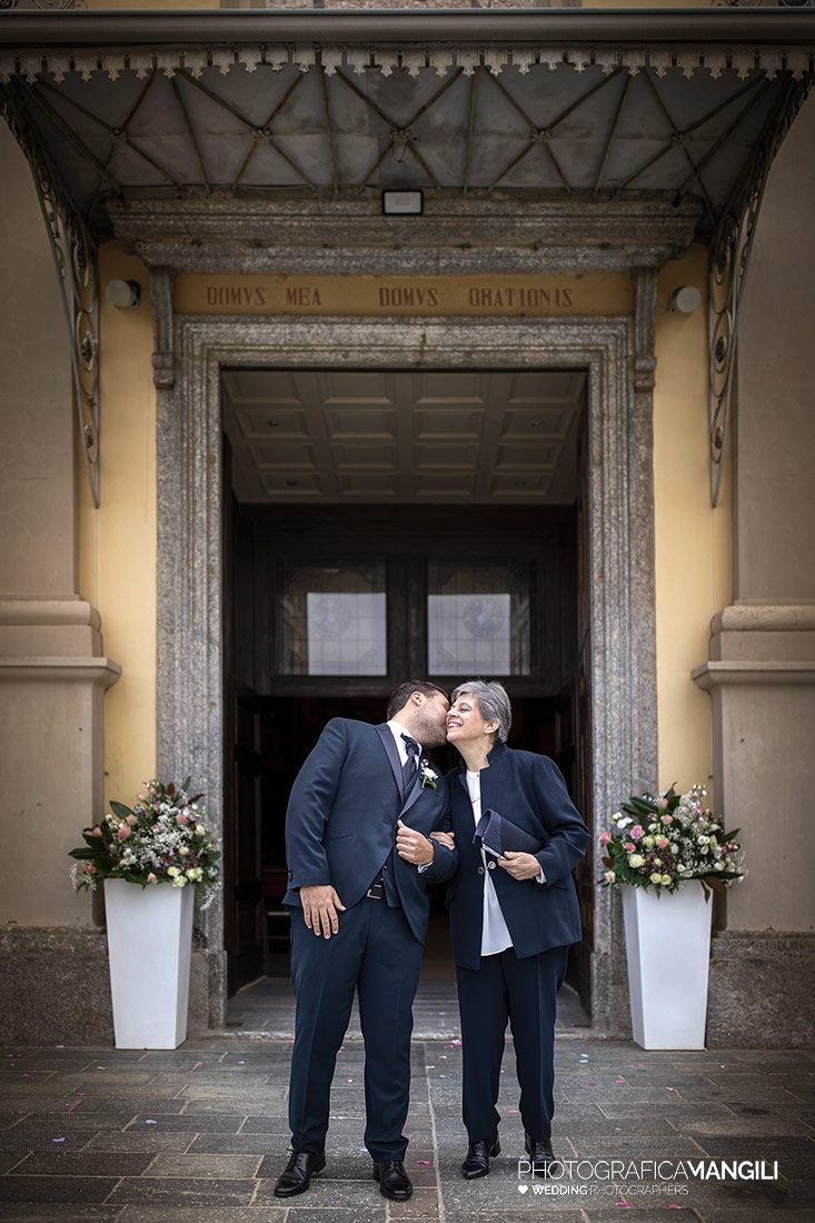 009 reportage arrivo ingresso sposi foto matrimonio chiesa robbiate wedding lecco 009 reportage arrivo ingresso sposi foto matrimonio chiesa robbiate wedding lecco