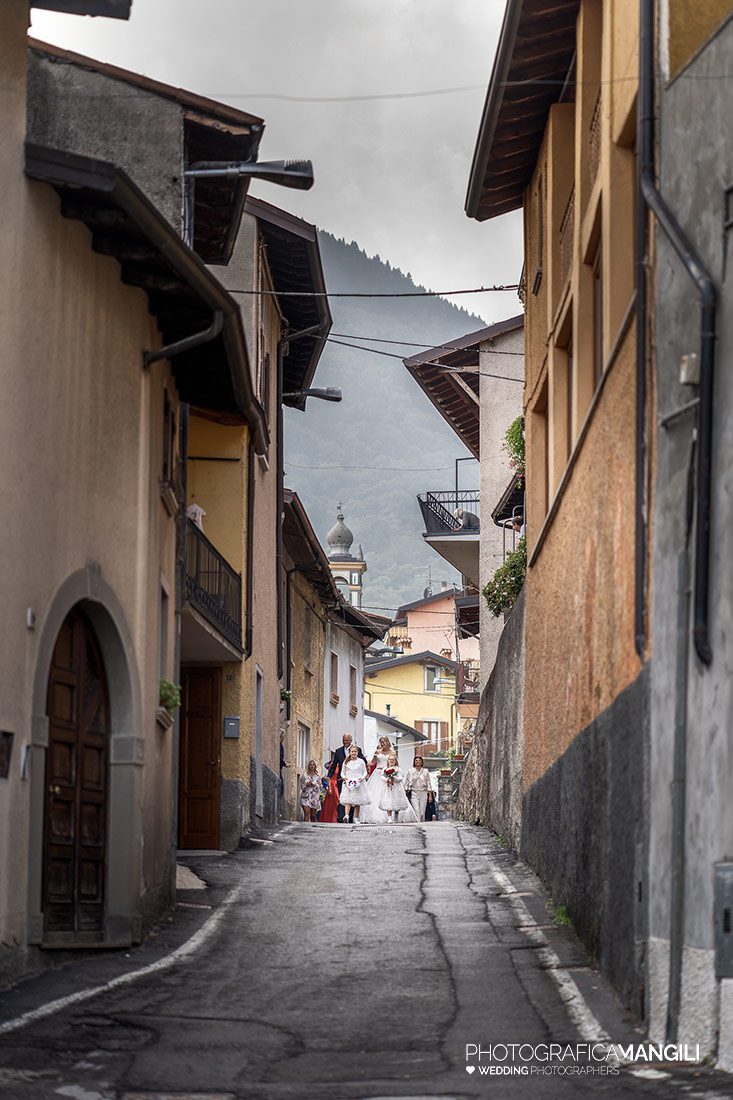 013 reportage arrivo ingresso sposi foto chiesa wedding matrimonio bergamo 013 reportage arrivo ingresso sposi foto chiesa wedding matrimonio bergamo