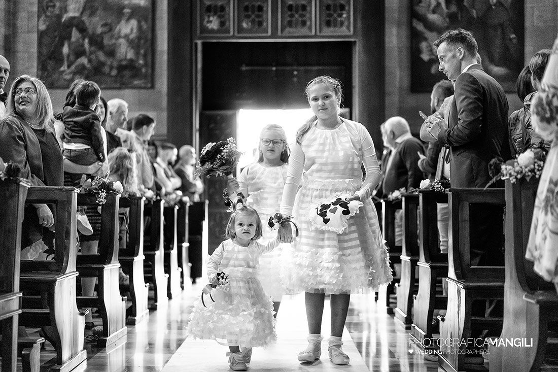 018 reportage arrivo ingresso sposi foto chiesa wedding matrimonio bergamo 018 reportage arrivo ingresso sposi foto chiesa wedding matrimonio bergamo