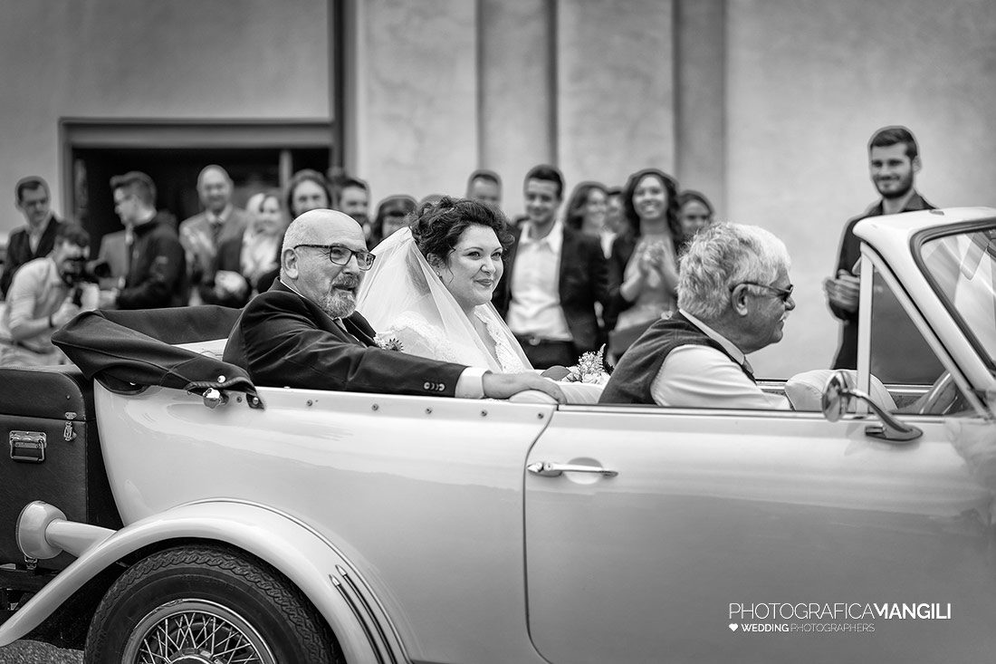 019 reportage arrivo ingresso sposi foto matrimonio chiesa carvico wedding bergamo 019 reportage arrivo ingresso sposi foto matrimonio chiesa carvico wedding bergamo