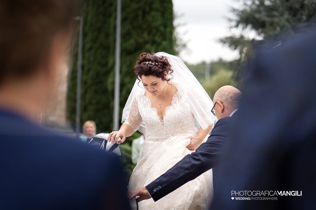 020 reportage arrivo ingresso sposi foto matrimonio chiesa carvico wedding bergamo 020 reportage arrivo ingresso sposi foto matrimonio chiesa carvico wedding bergamo