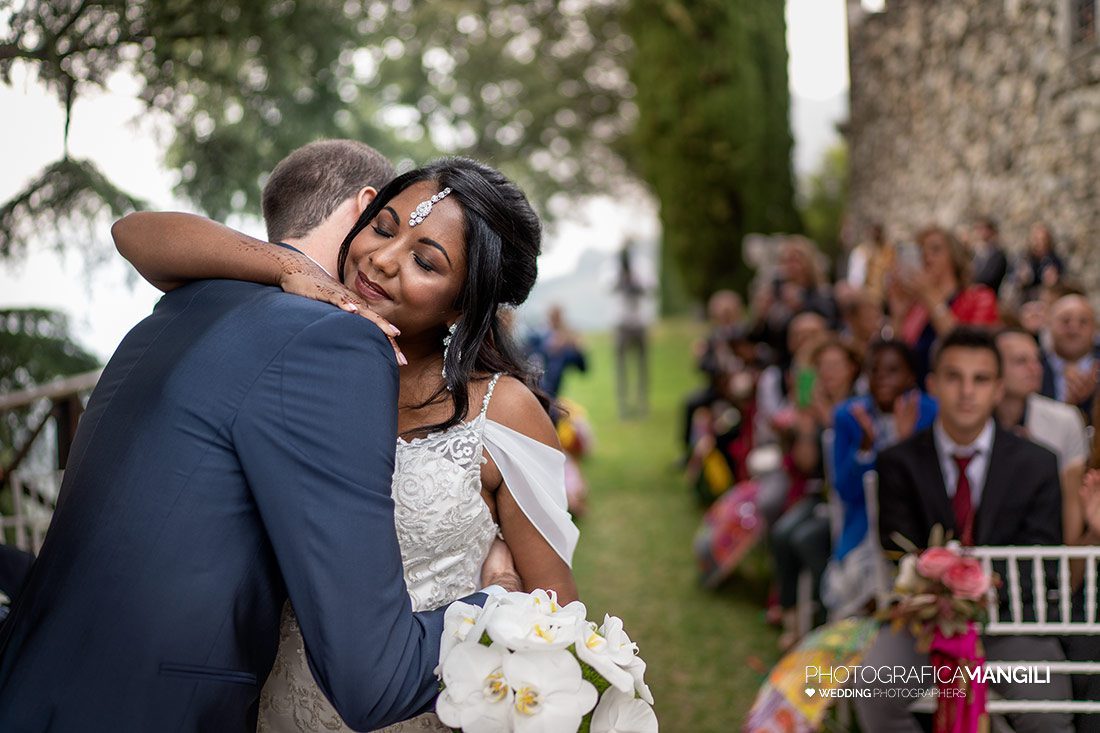 023 reportage arrivo ingresso sposi foto matrimonio cerimonia rito civile castello rossino wedding lecco 1