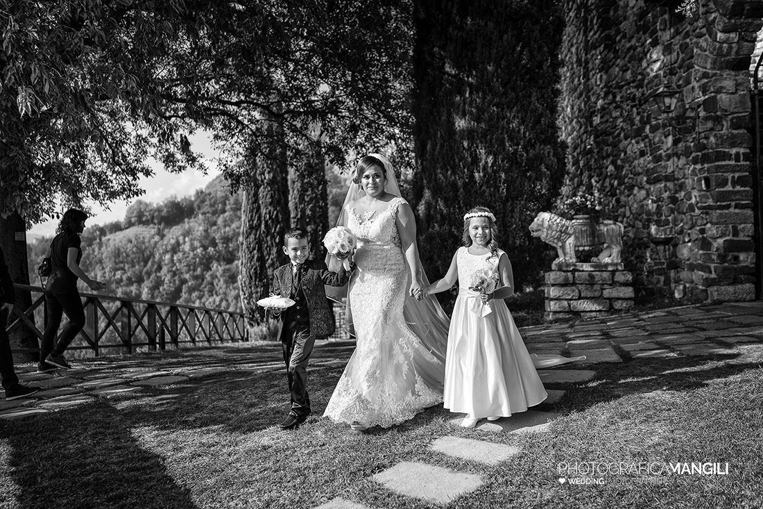 024 reportage arrivo ingresso sposi foto matrimonio cerimonia rito civile castello rossino wedding lecco 024 reportage arrivo ingresso sposi foto matrimonio cerimonia rito civile castello rossino wedding lecco