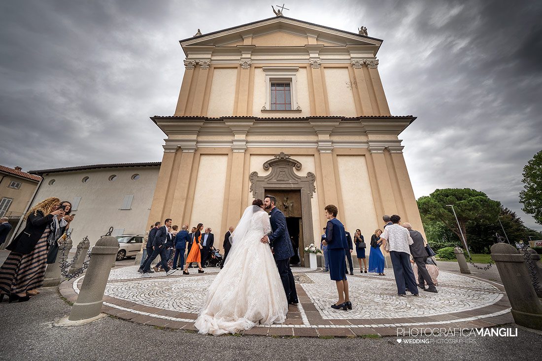 024 reportage arrivo ingresso sposi foto matrimonio chiesa carvico wedding bergamo 024 reportage arrivo ingresso sposi foto matrimonio chiesa carvico wedding bergamo