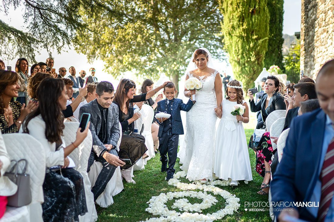 025 reportage arrivo ingresso sposi foto matrimonio cerimonia rito civile castello rossino wedding lecco 025 reportage arrivo ingresso sposi foto matrimonio cerimonia rito civile castello rossino wedding lecco