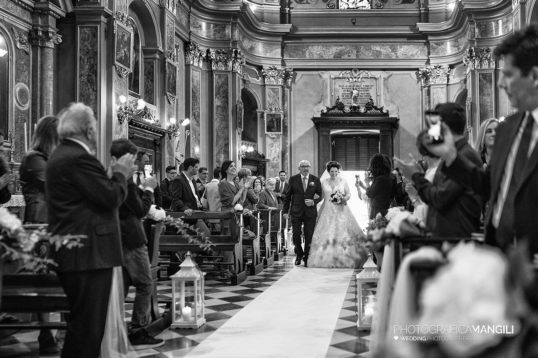 026 reportage arrivo ingresso sposi foto matrimonio chiesa carvico wedding bergamo 026 reportage arrivo ingresso sposi foto matrimonio chiesa carvico wedding bergamo