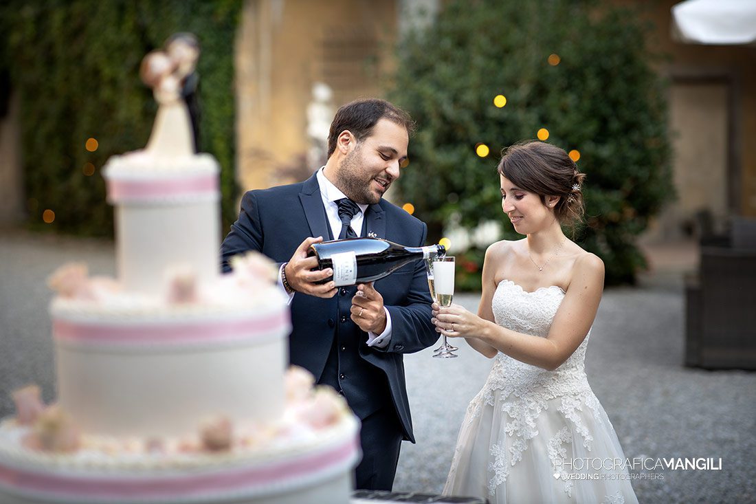 051 reportage sposi foto brindisi matrimonio wedding castello cavernago bergamo 051 reportage sposi foto brindisi matrimonio wedding castello cavernago bergamo