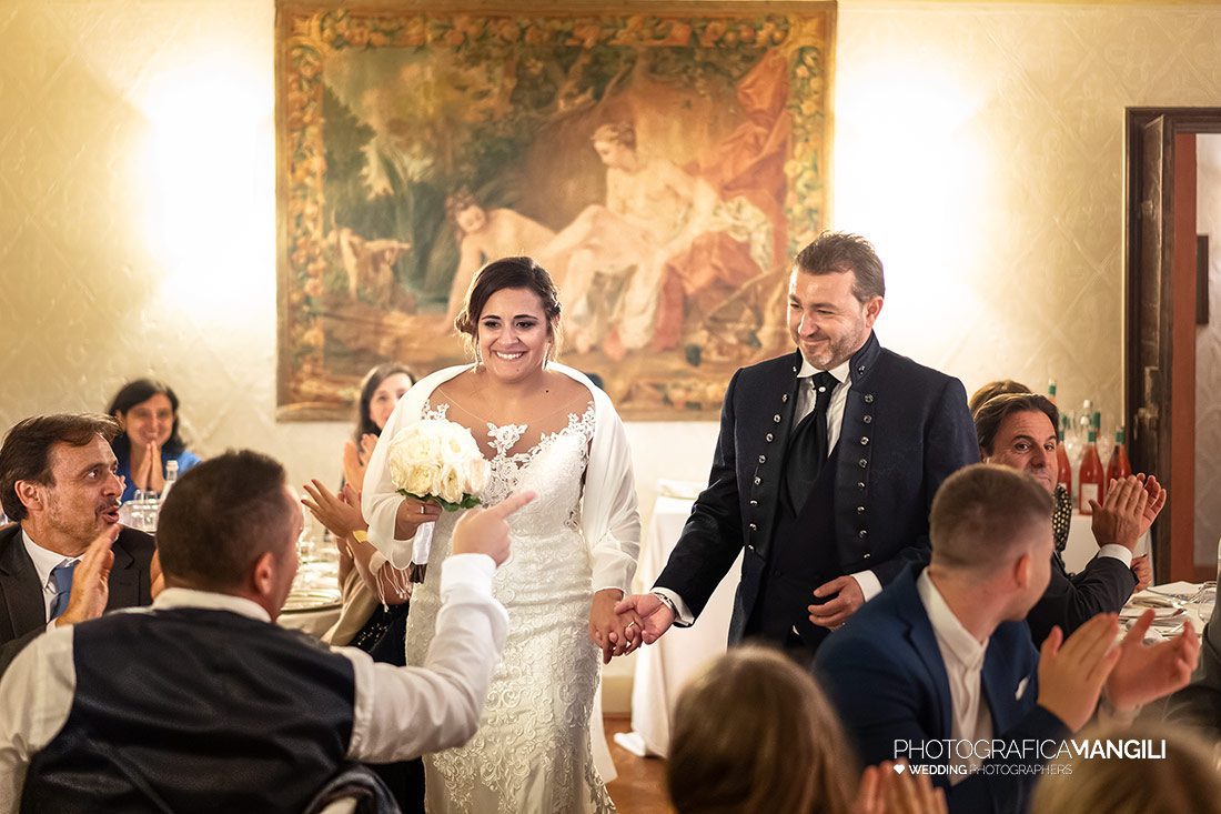 053 reportage sposi foto ingresso sala matrimonio wedding castello rossino lecco 053 reportage sposi foto ingresso sala matrimonio wedding castello rossino lecco